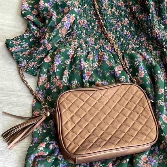 Purse Charlotte Russe Gold chain crossbody - Picture 3 of 6